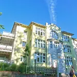 Strandresidenz Brandenburg Ferienwohnung 04 Mit Gratis Nutzung Vom Ahoi Erlebnisbad Und Sauna In Sellin Goehren (Ruegen)