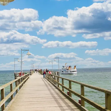 Strandresidenz Brandenburg: Beachside Retreat With Balcony And Access