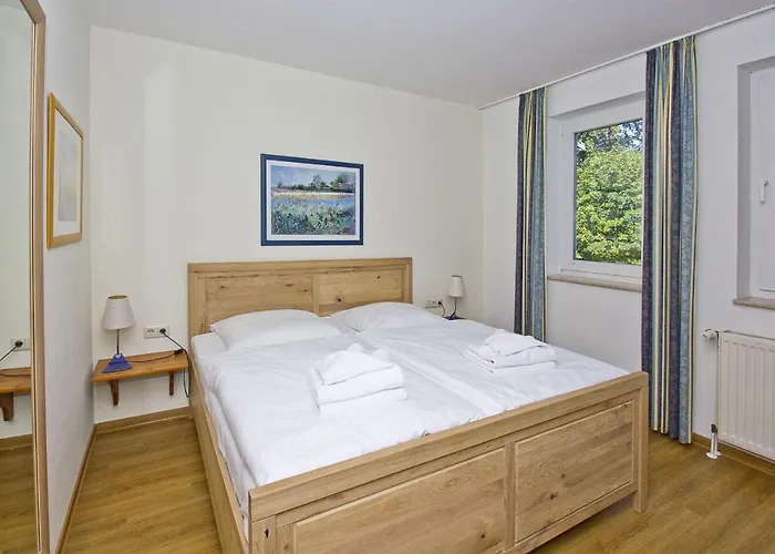 Lägenhet Strandnah, Balkon, Gratis Nutzung Vom Ahoi Erlebnisbad Und Sauna In Sellin - Strandresidenz Brandenburg 04 Goehren (Ruegen)